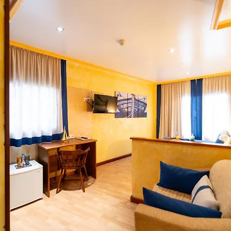 A. G. Porcillan Hotel 2*