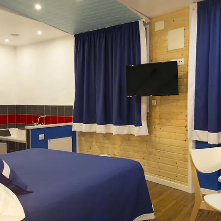 A. G. Porcillan Hotel 2*